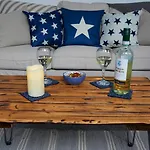 Aparthotel Bay View - Amazing Location Dog Friendly 4*