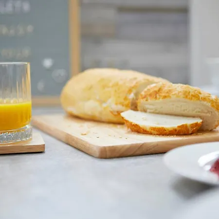 Bay View - Amazing Location Dog Friendly 4*