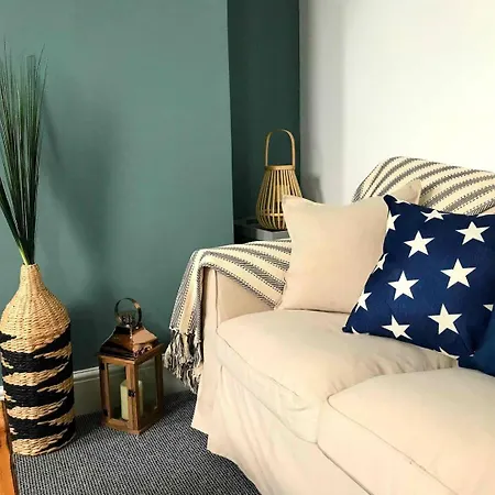 Bay View - Amazing Location Dog Friendly