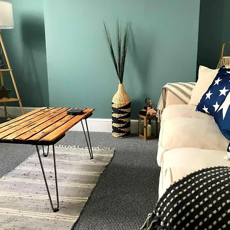 Bay View - Amazing Location Dog Friendly Aparthotel 4*