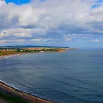 Bay View - Amazing Location Dog Friendly 4* Scarborough